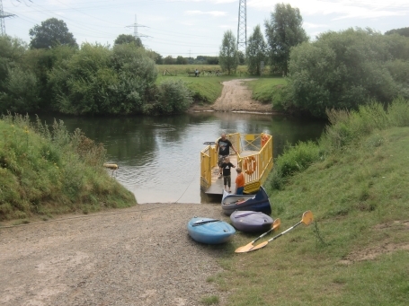 Wesel-Obrighoven : RWE-Straße, Lippefähre Quertreiber ( Gierseilfähre )